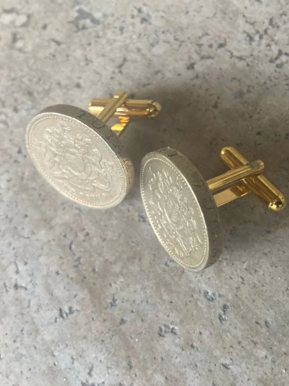 Genuine UK coin design cufflinks with the Royal Arms Lion & Unicorn crest